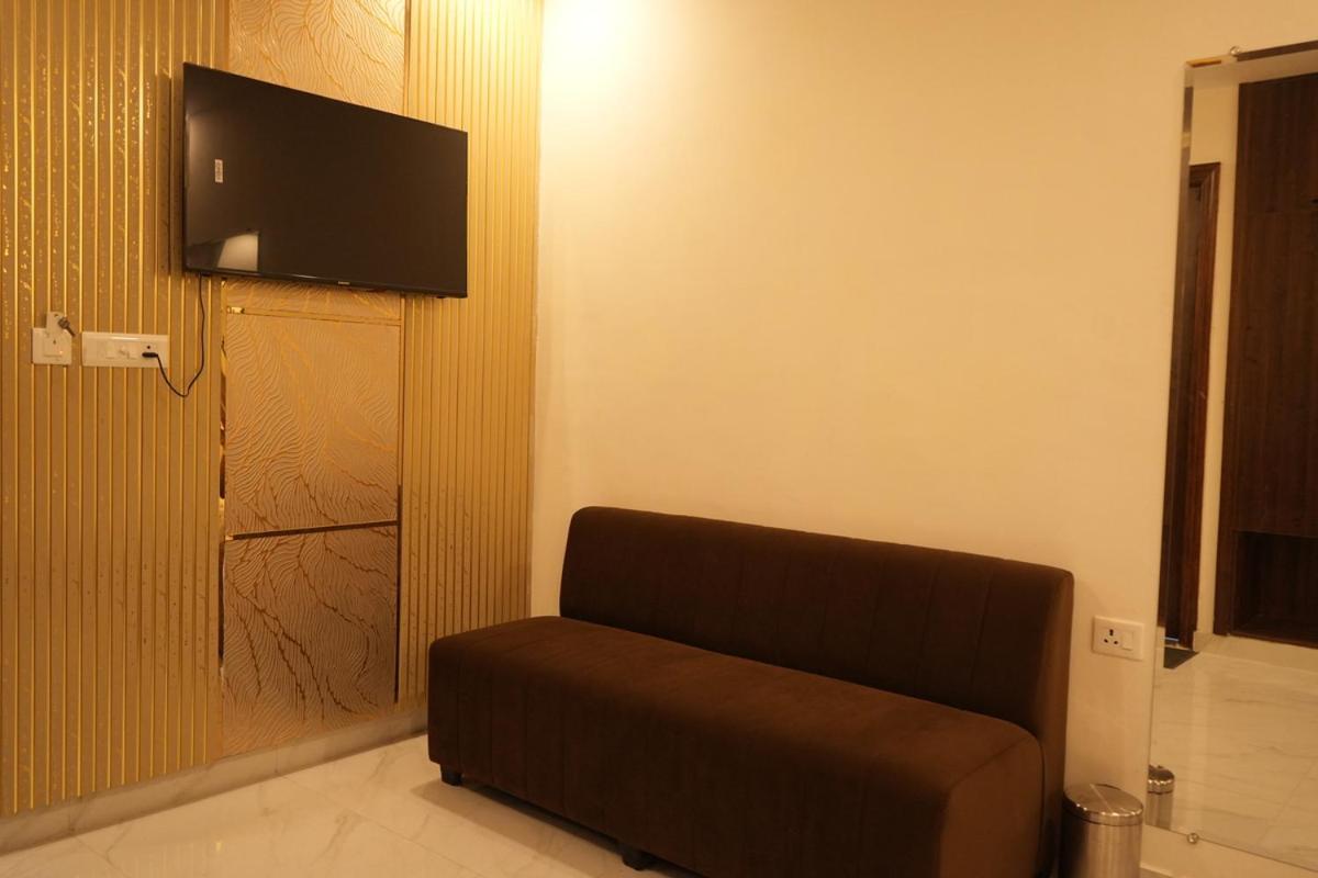 Hotel Golden Palace Lucknow Esterno foto