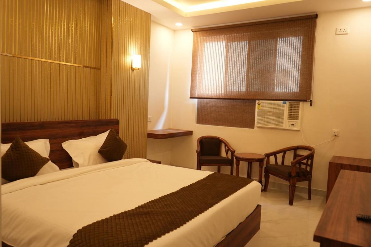 Hotel Golden Palace Lucknow Esterno foto