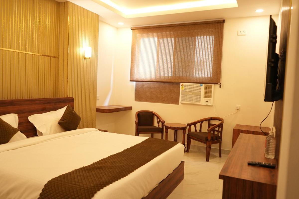 Hotel Golden Palace Lucknow Esterno foto