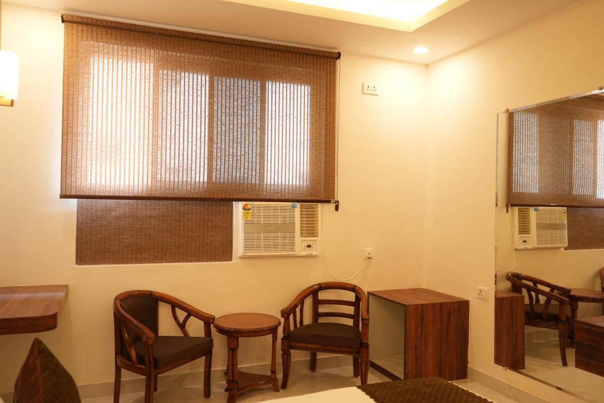 Hotel Golden Palace Lucknow Esterno foto
