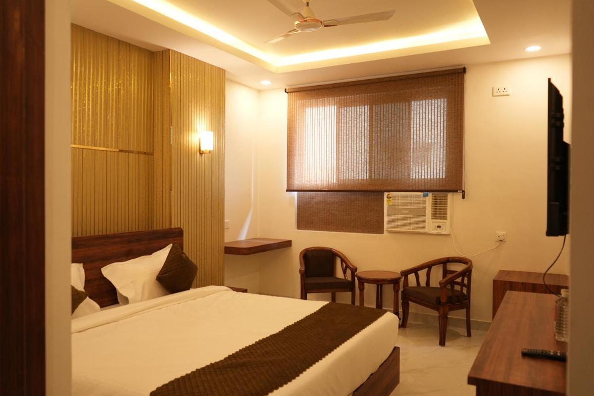 Hotel Golden Palace Lucknow Esterno foto