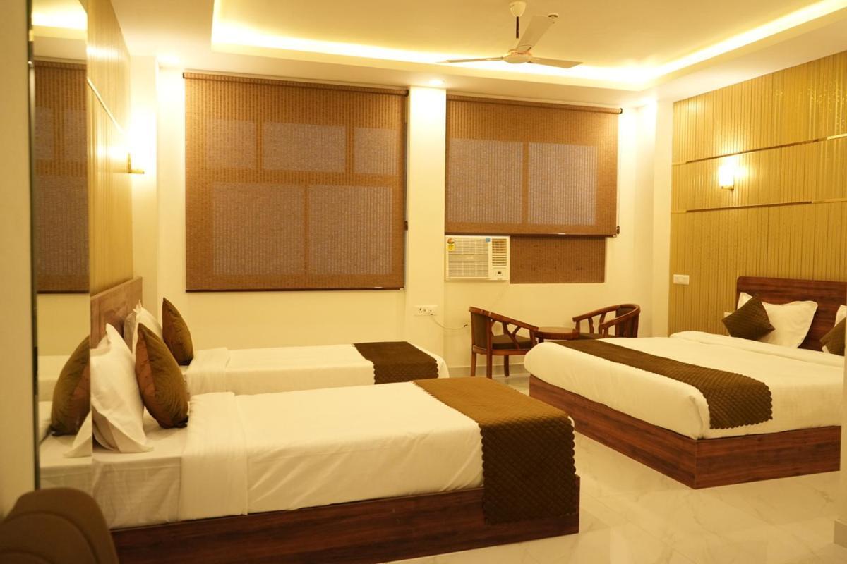 Hotel Golden Palace Lucknow Esterno foto